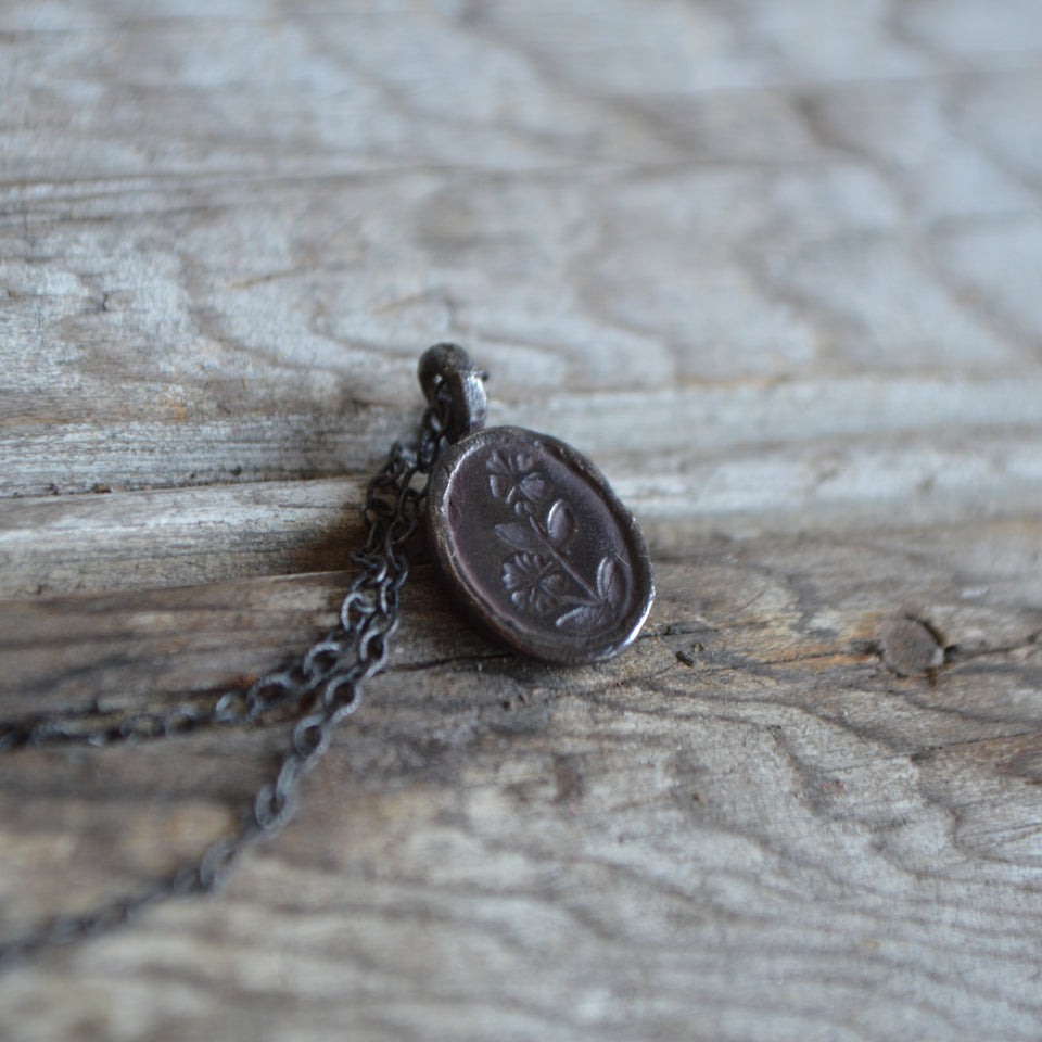 /color-Oxidized Sterling Silver