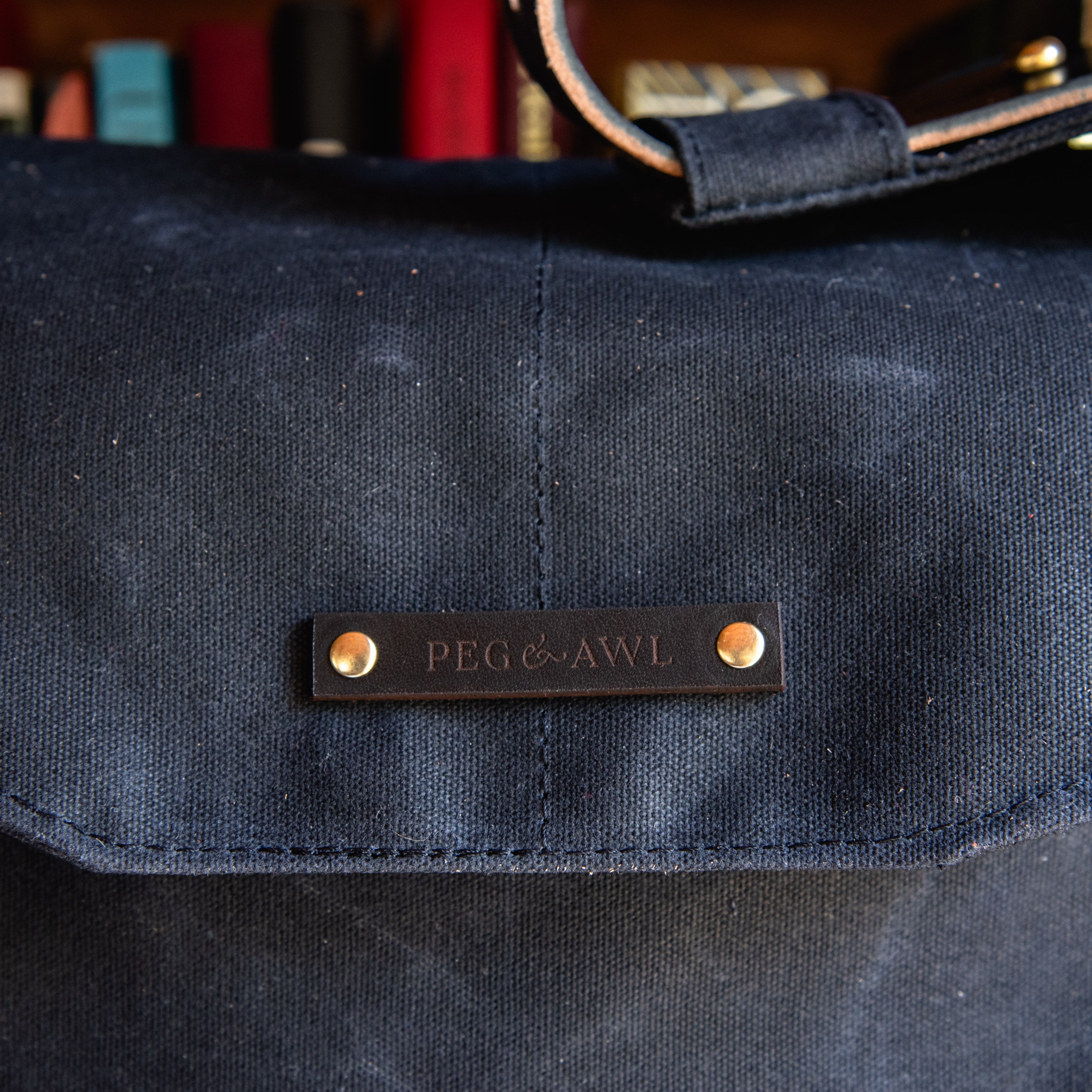 The Small Finch Satchel